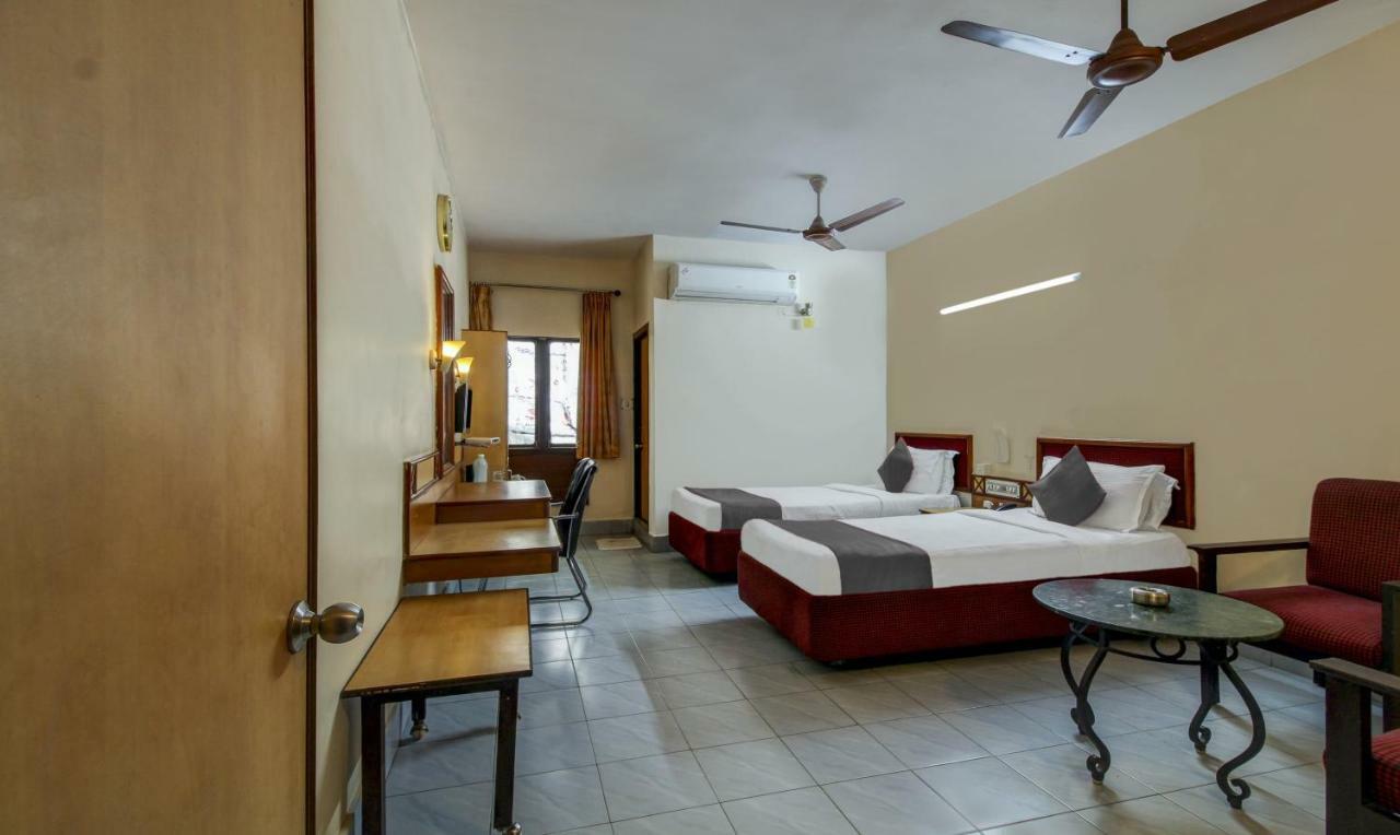 Hotel Saaket Residency Visakhapatnam Exterior foto